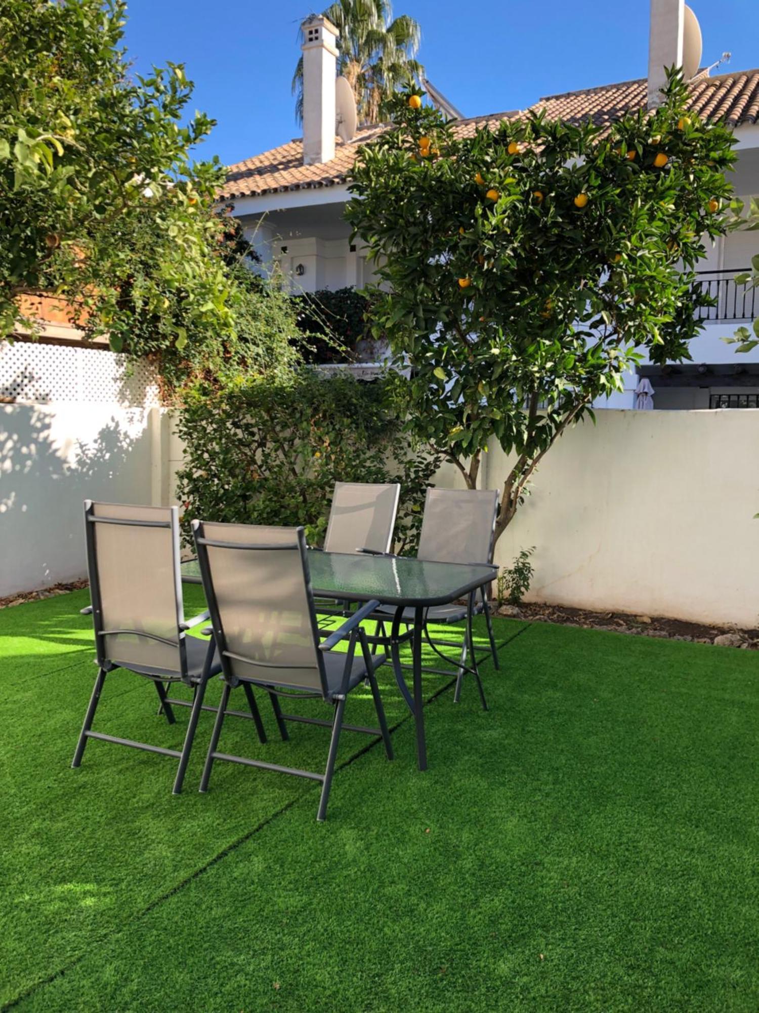 Apartamentos Naranjos Del Sol 马尔韦利亚 外观 照片