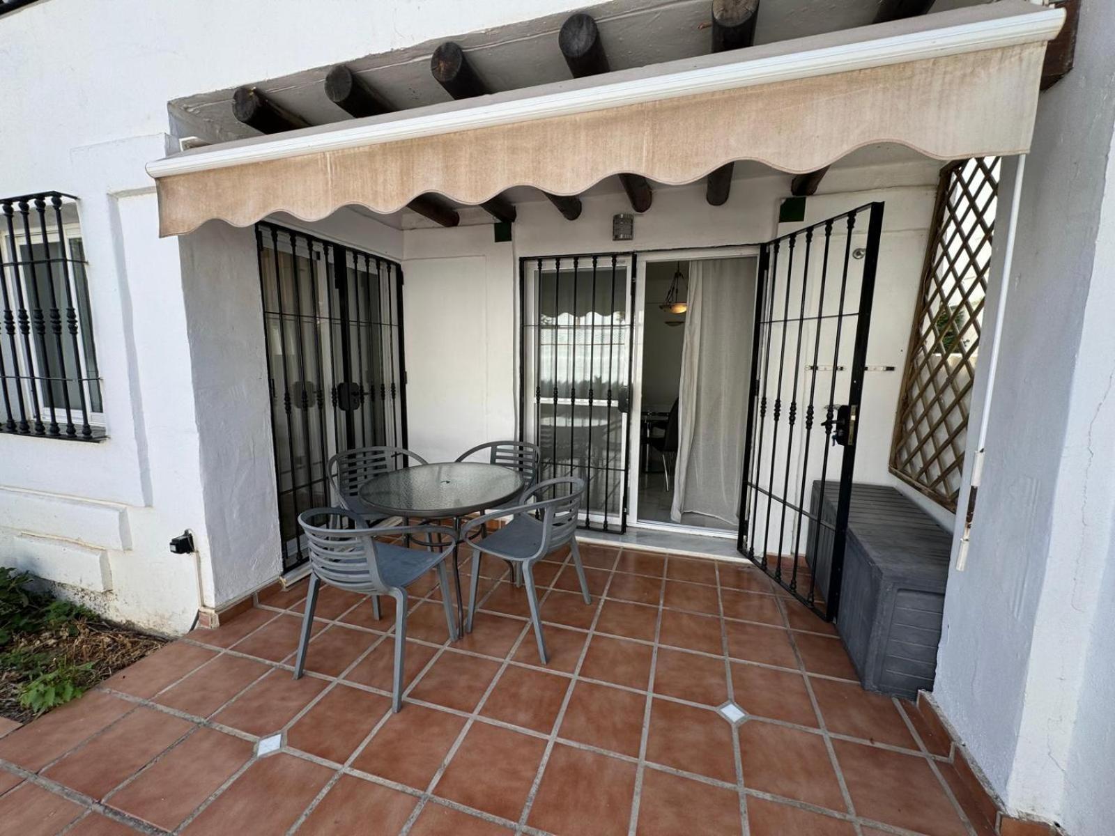 Apartamentos Naranjos Del Sol 马尔韦利亚 外观 照片