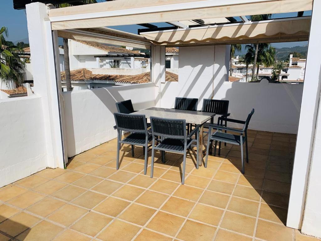 Apartamentos Naranjos Del Sol 马尔韦利亚 外观 照片
